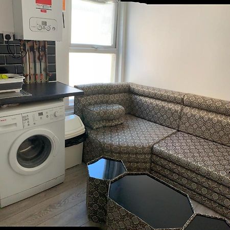 Beautiful Hoe Street First Floor One Bedroom Apartment B Walthamstow London Exteriör bild