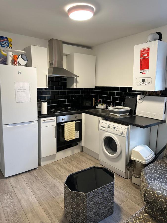 Beautiful Hoe Street First Floor One Bedroom Apartment B Walthamstow London Exteriör bild