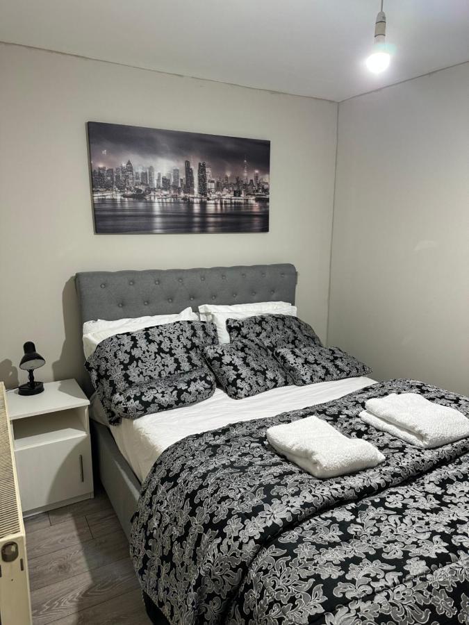 Beautiful Hoe Street First Floor One Bedroom Apartment B Walthamstow London Exteriör bild